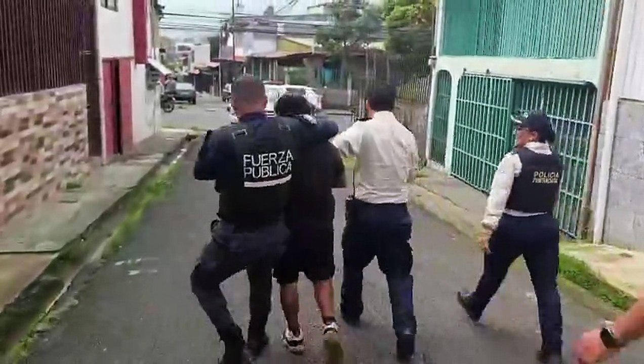 ext-detenidos-sospechosos-271025