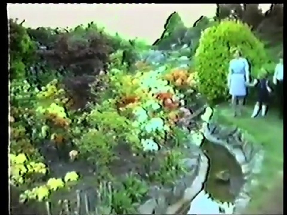KBV-131 Butlins Pwllheli A walk in the flower gardens