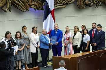 Presentan proyecto que revive el Instituto Nacional de la Mujer