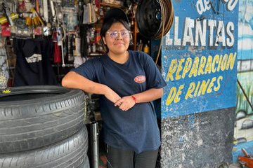 Arely, la joven talachera de la CDMX que rompe estereotipos y demuestra que la fuerza no tiene género