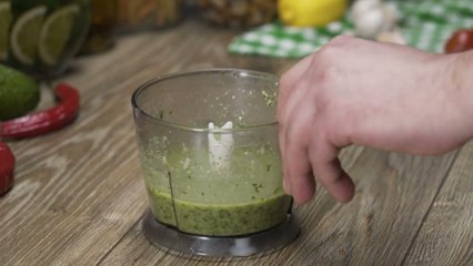 79 Kiwi and Pesto Salad