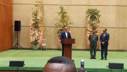 Nadie te lo va agradecer, dijo asesor a Luis Abinader cuando propuso blindar términos de reelección