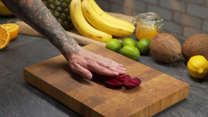 20 Beet Carrot Strawberry Smoothie