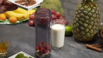 32 Chocolate Strawberry Banana Smoothie