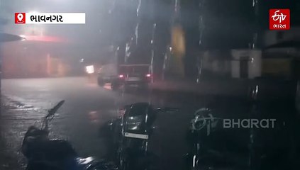 ભાવનગર જિલ્લામાં ભારે વરસાદ: મહુવામાં સ્થિતિ બગડી, કૃષિમંત્રીએ લીધી મુલાકાત