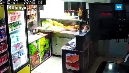 Sındırgı’da 6.1’lik depremde yıkılan ve hasar gören binalar havadan görüntülendi