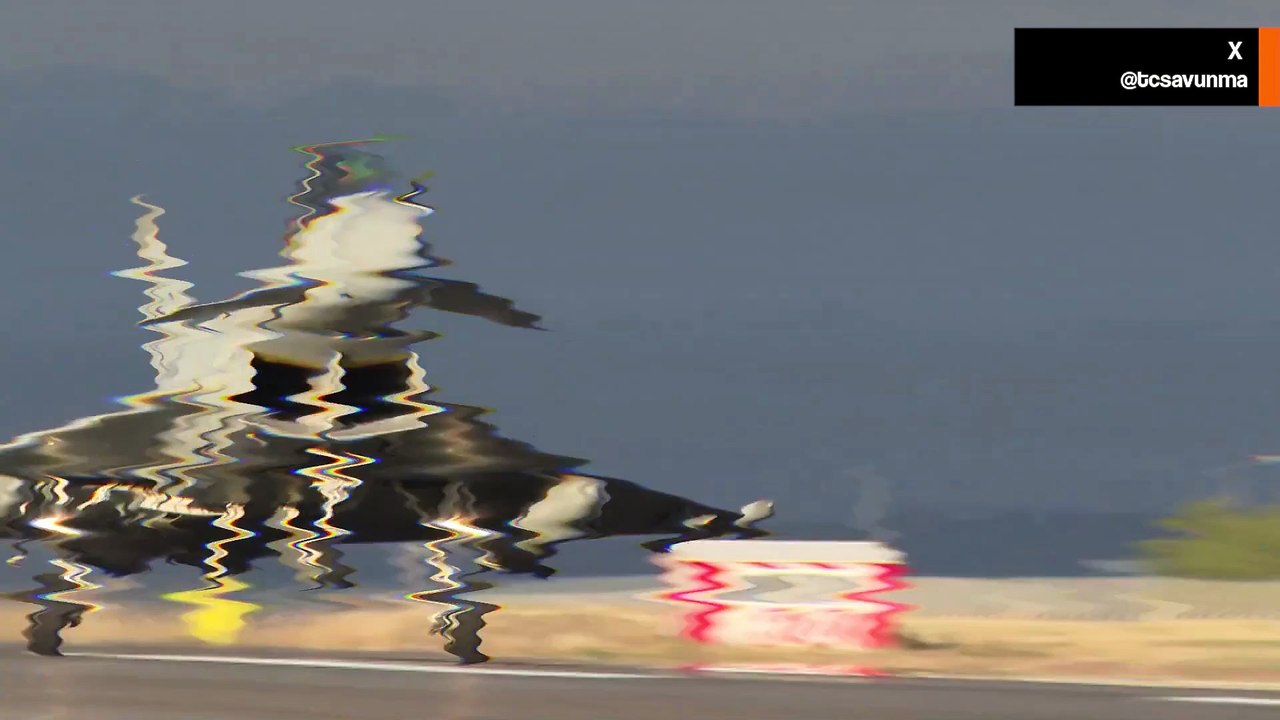 キーア・スターマー首相の訪問中、RAFのユーロファイター・タイフーンがF-16に護衛されてトルコに到着