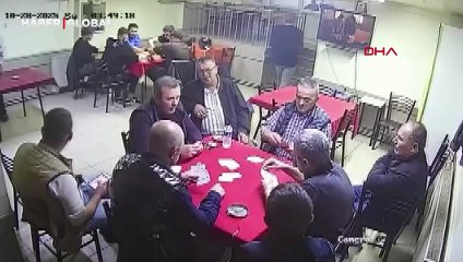 Bursa'da panik anları! Depreme kıraathanede yakalananlar dışarı kaçtı