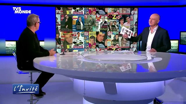 Christophe Dechavanne raconte : “Johnny Hallyday a voulu me casser la gueule !” – L’invité TV5 Monde (08 février 2024)