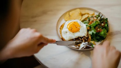 Eat These Common Foods to Reduce Alzheimer’s Risk