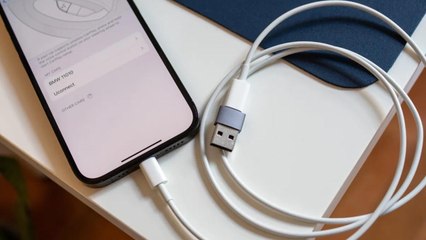 You’ve Been Charging Your Phone Wrong and It’s Killing the Battery