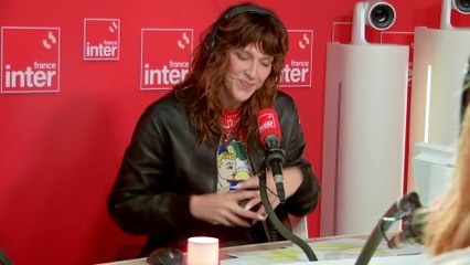 Clara Ysé : "les gens qui lisent les poèmes ou écoutent les chansons les comprennent mieux que ceux qui les écrivent"