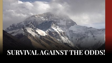 Blizzard Traps Nearly 1,000 Everest Climbers