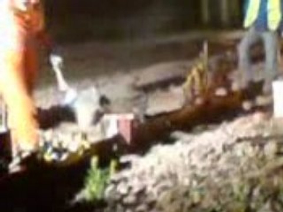 Schieneschweißen bei Nacht