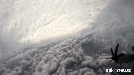 Dentro l'uragano Melissa: il volo dei "cacciatori di uragani" nell'occhio del ciclone