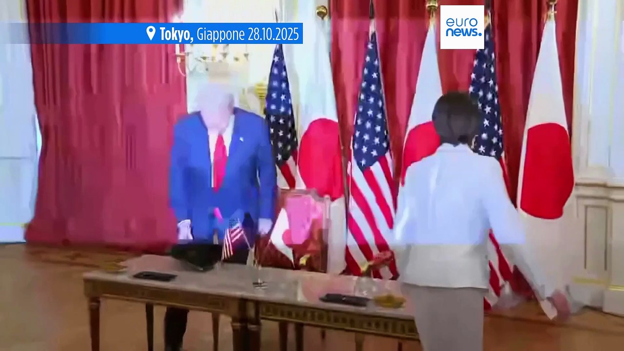 Trump incontra la premier giapponese Takaichi: “È una stretta di mano molto forte”. Firmato accordo Usa-Giappone