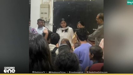 SFIയും വിദ്യാർഥികളും തമ്മിൽ വാക്കേറ്റം; കോഴിക്കോട് മെഡിക്കൽ കോളജിൽ യോ​ഗം തടപ്പെട്ടു