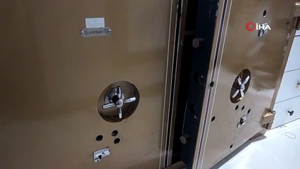 Antalya'da pes dedirten hırızlık: Kameraları boyayıp 5 kilo altını çaldılar!