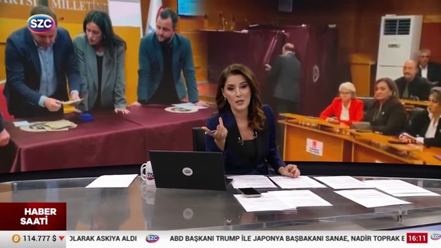 AKP'li Bayrampaşa Belediye Başkanvekili Akın'a 29 Ekim töreninde protesto...