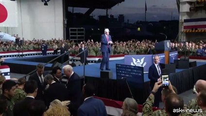 Giappone, Trump balla Y.M.C.A. dopo il discorso ai marinai Usa