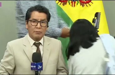 MINISTRO DE DESARROLLO RURAL Y TIERRAS