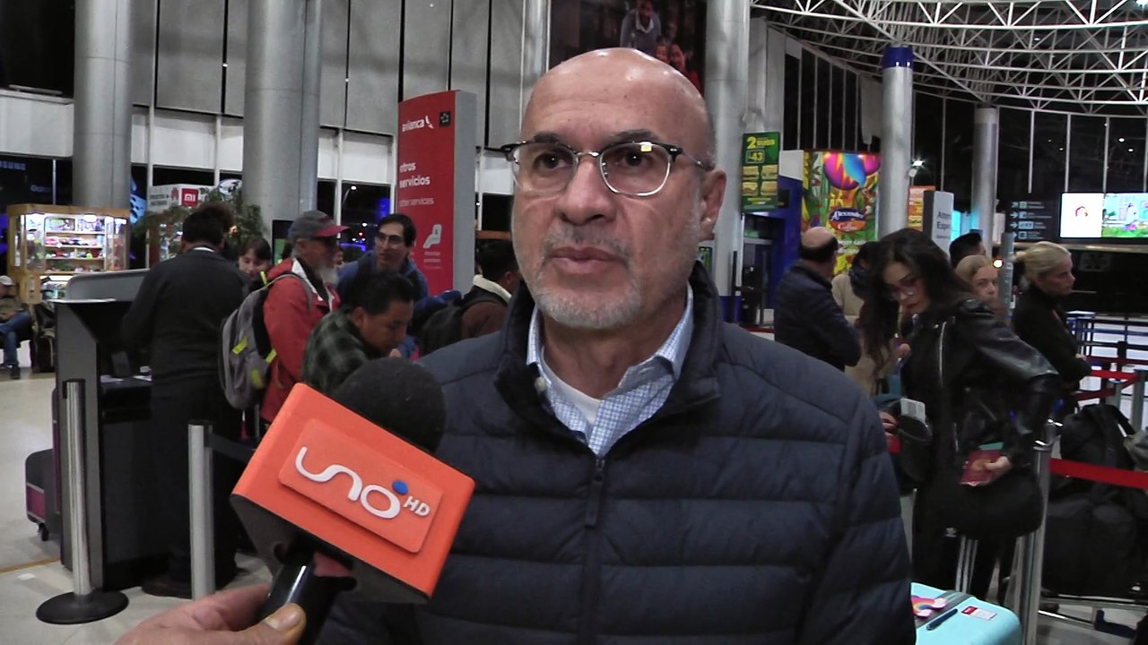 VIAJE RODRIGO PAZ EEUU  1´27´´  GABINETE