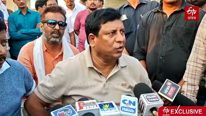 সরকারি টেন্ডার ছাড়াই ময়ূরাক্ষী নদীর উপর কংক্রিটের বেআইনি সেতু, নীরব প্রশাসন