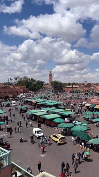 ARRIVEE sur la place Jemaa El-Fna