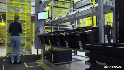 Usa, Amazon taglia 14.000 posti di lavoro e punta sull'IA