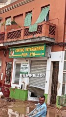 Así quedó la primera veterinaria de Paiporta por la dana.