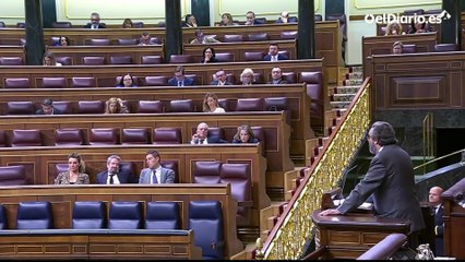 La presidenta del Congreso llama la atención a un diputado Vox por su machismo: "Sea respet