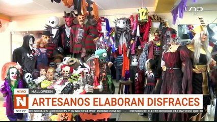 ARTESANOS ELABORAN DISFRACES PARA HALLOWEEN