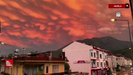 Fethiye'de sağanağın ardından gökyüzünde "Mammatus Bulutları" görüldü