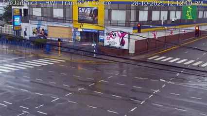 Huracán Melissa sacude Jamaica con vientos de casi 300 km/h