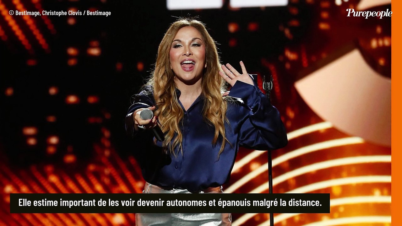 Maya Lecat, la fille d'Hélène Ségara, est une étudiante talentueuse qui vit à des milliers de kilomètres de sa mère