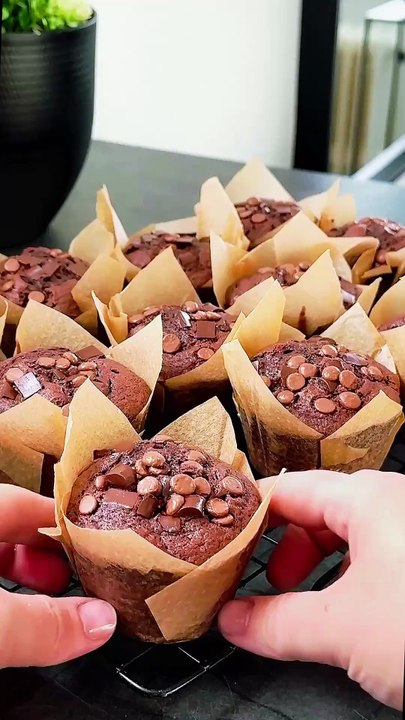 Soft & Fluffy Chocolate Muffins 🧁 | Our Favorite Recipe with Mira 🤍 | Easy Homemade Baking | Cooking with Lera