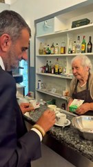 Decaro - Tra un incontro e l’altro ho fatto una pausa con la signora che fa “il caffè più buono di Taranto”. (28.10.25)