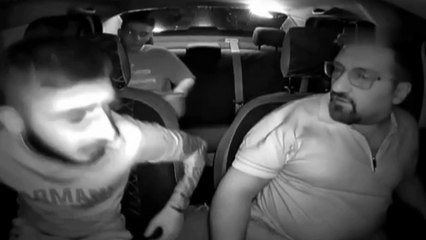 İzmir’de taksi şoförüne saldırı: O anlar kamerada