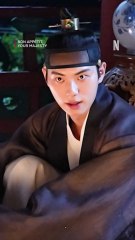 Can somebody please open the door for the king? Bon Appétit, Your Majesty, only on Netflix