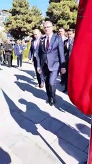 Van Valisi Grup Yorum eşliğinde yürüdü