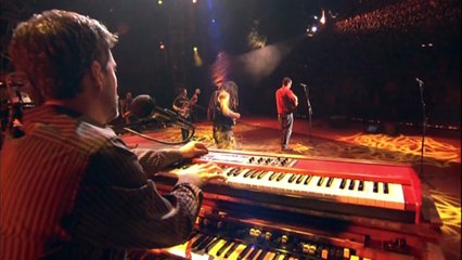 Everybody Wake Up (Our Finest Hour Arrives) - Dave Matthews Band (live)