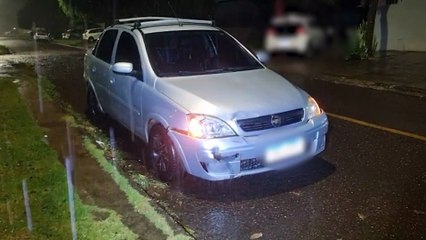 Corsa e Celta se envolvem em colisão no Bairro Santa Cruz