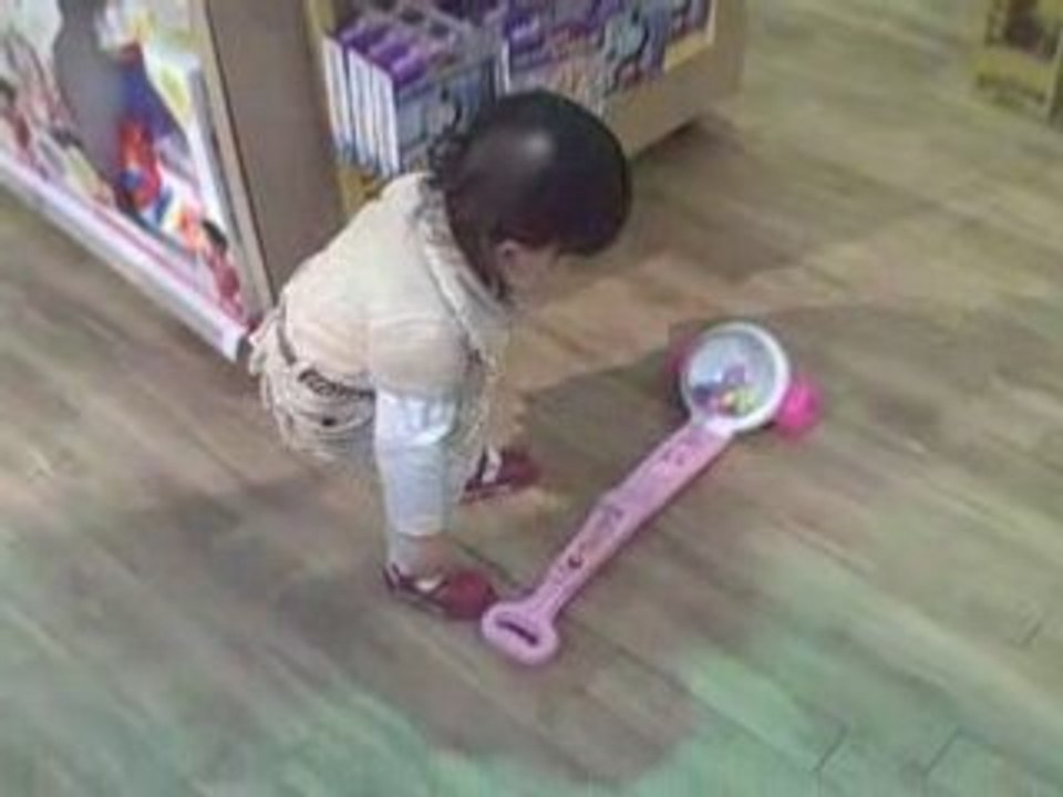 Diera in Toys'r'us