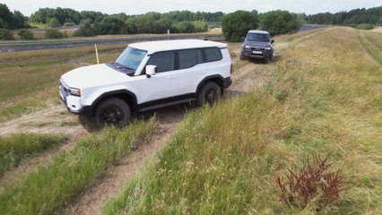 Land Cruiser Commercial Off-road Driving