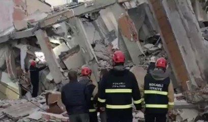 Gebze'de çöken binanın enkazı havadan görüntülendi