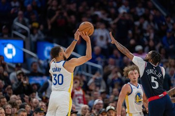NBA : Les Warriors musèlent les Clippers