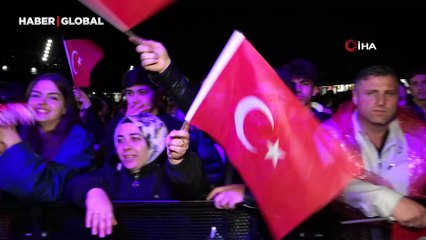 Cumhuriyet Bayramı'nda Bursa'da Zeynep Bastık coşkusu