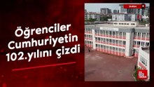 Bursa'da öğrenciler Cumhuriyetin 102.yılını çizdi
