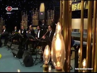 Yıldırım Bekçi - Her mevsim içimden gelir geçersin