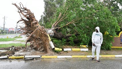 Hurrikan "Melissa" hinterlässt Chaos und Zerstörung in Jamaika